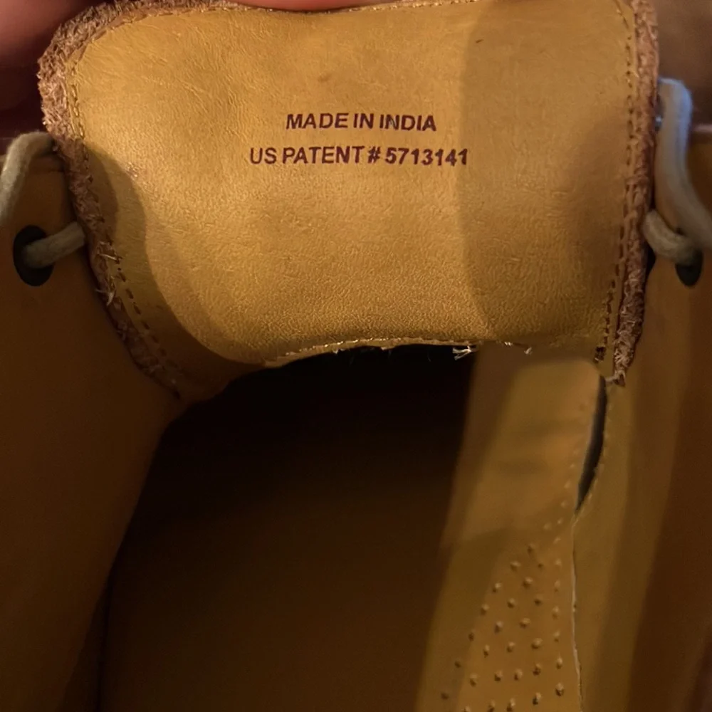 Leather Cole Haan, size 8,5 light brown shoes.Brand new.Stylish dressy oxfords. - Picture 5 of 6